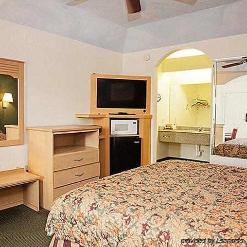 Crystal Inn 249 North Louetta Extérieur photo